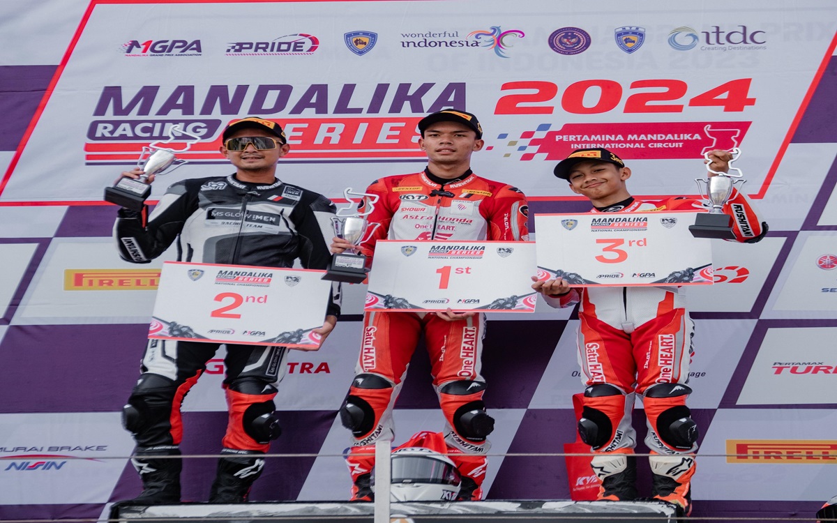 Juragan 99 Tersenyum Lebar! Debut Perdana MS Glow For Men Racing Team di Mandalika Racing Series 2024