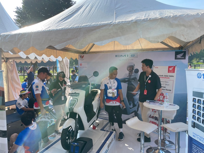 Motor Listrik Honda EM1 e: Kawal Jakarta International Marathon 2024