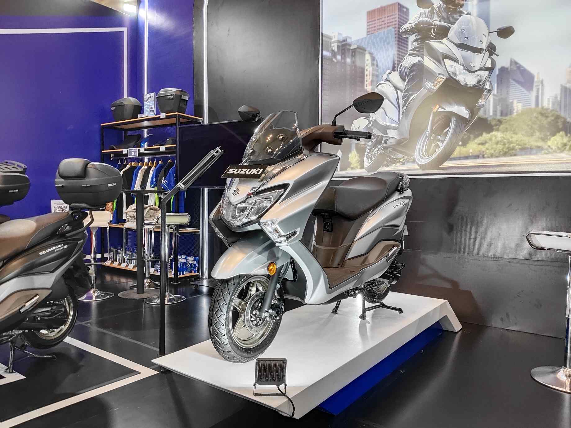 Suzuki Beri Lima Tips Memilih Motor Baru di Jakarta Fair 2024
