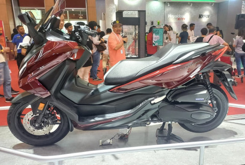 Yamaha Dibuat Panik! Honda PCX 175 2024 Hadir dengan Kapasitas Performa Mesin Lebih Bertenaga