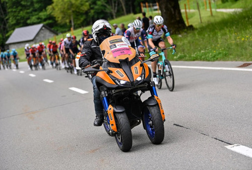 Yamaha Niken Ikut Dukung Balap Sepeda Giro d'Italia 2024