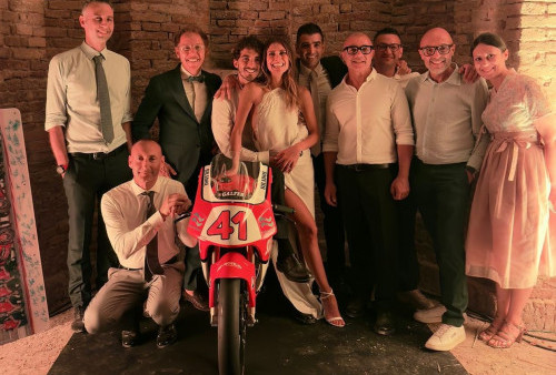Pecco Bagnaia Gunakan Libur MotoGP untuk Nikahi Sang Kekasih
